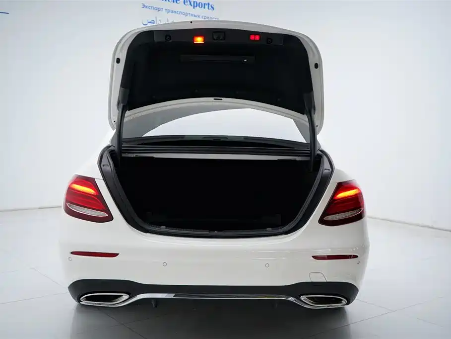 Mercedes-Benz E-Class 2019 — фото 17