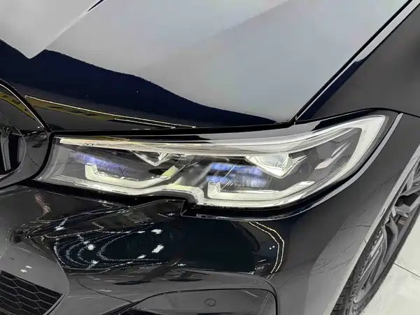 BMW 3 Series 2022