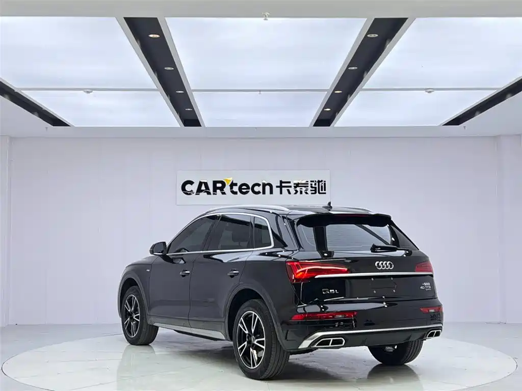 Audi Q5L 2024 — фото 3