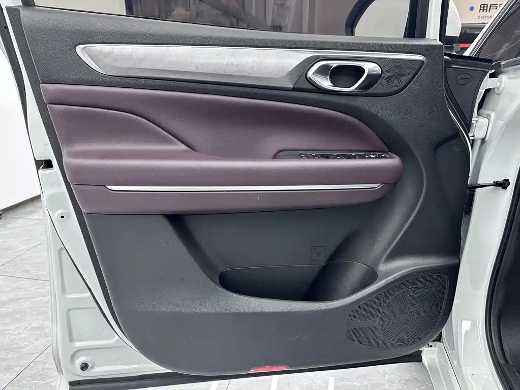 GAC Trumpchi M6 2022 — фото 8