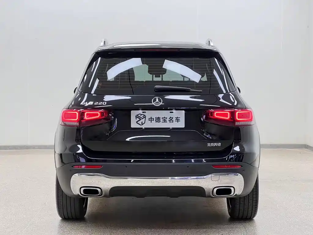 Mercedes-Benz GLB 2023
