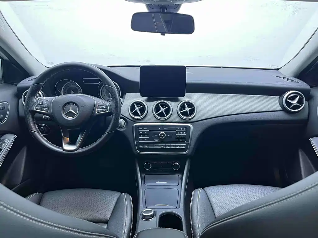 Mercedes-Benz GLA 2017 — фото 15