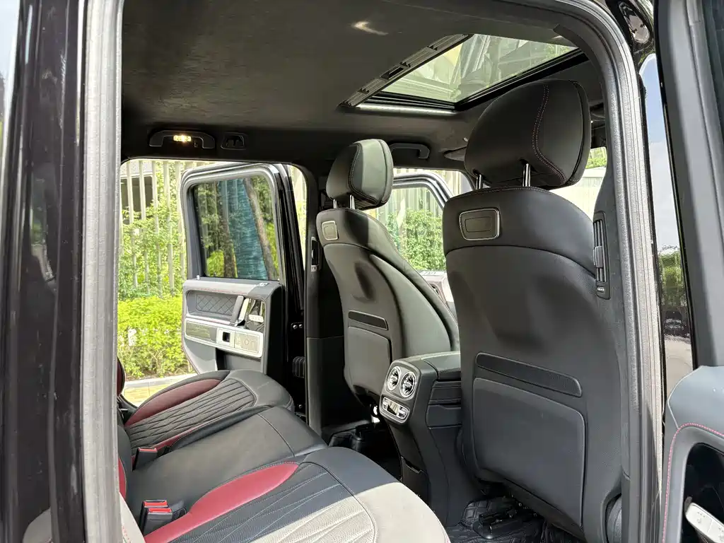 Mercedes-Benz G-Class 2023 — фото 13