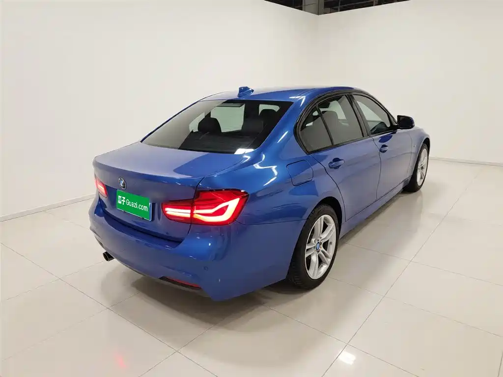 BMW 3 Series 2017 — фото 12