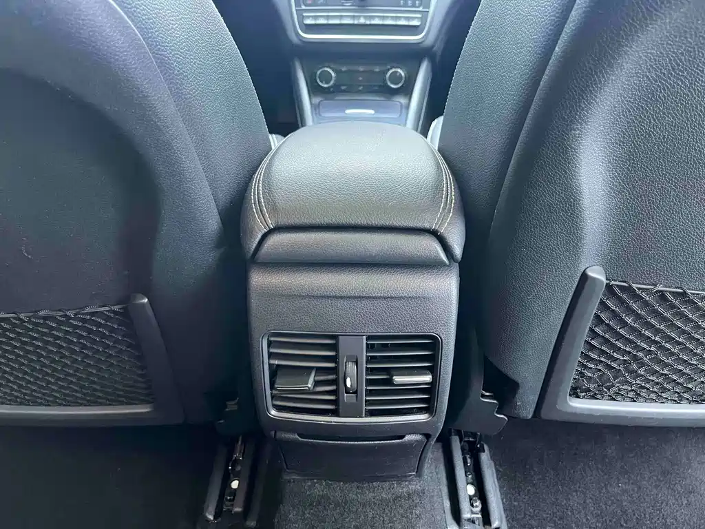 Mercedes-Benz GLA 2017 — фото 20