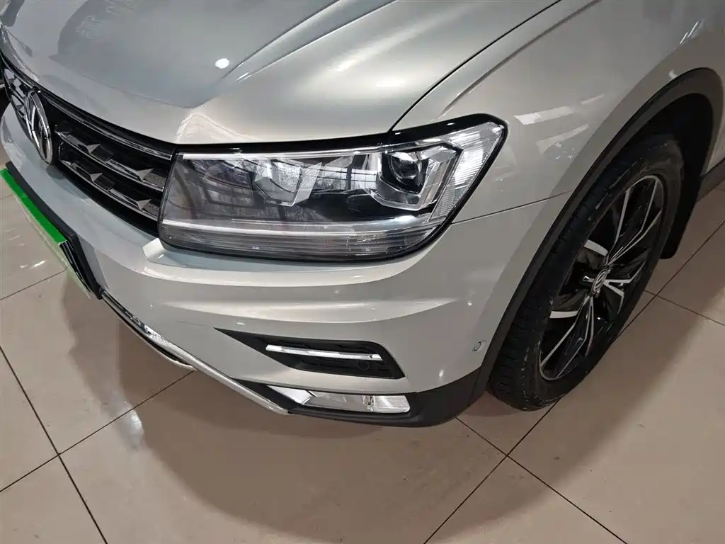 Volkswagen Tiguan L 2020 — фото 24