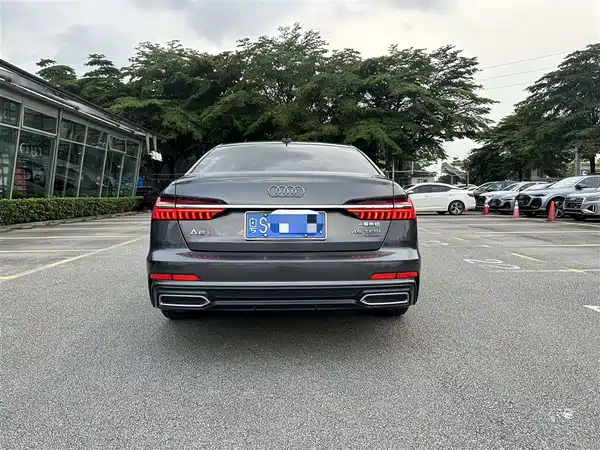 Audi A6L 2022