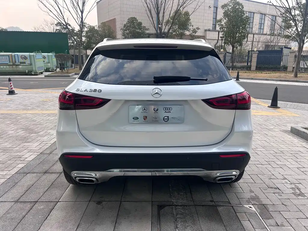 Mercedes-Benz GLA 2023 — фото 8