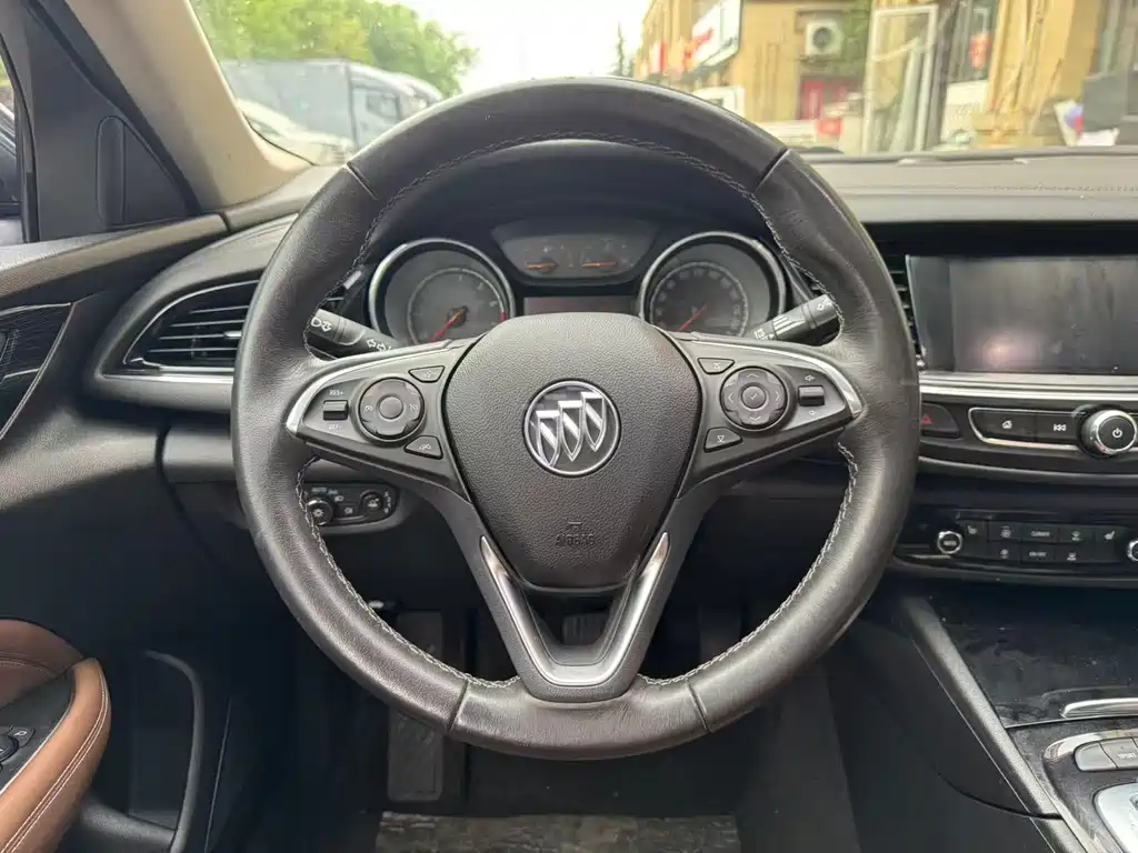 Buick Regal 2020 — фото 14