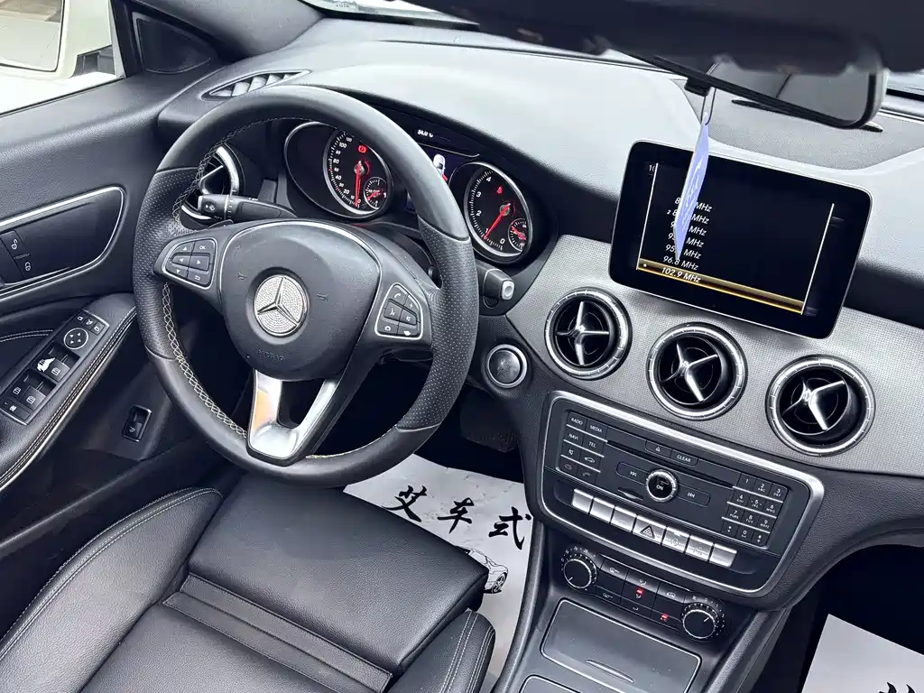 Mercedes-Benz CLA 2018 — фото 10