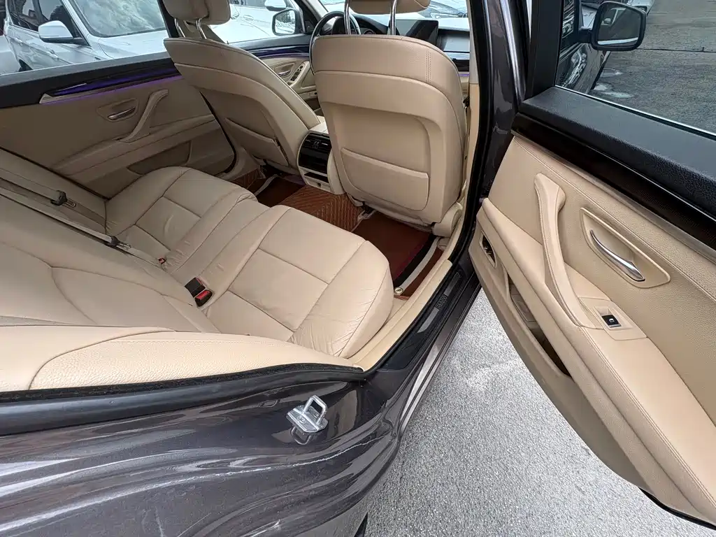 BMW 5 Series 2013 — фото 10