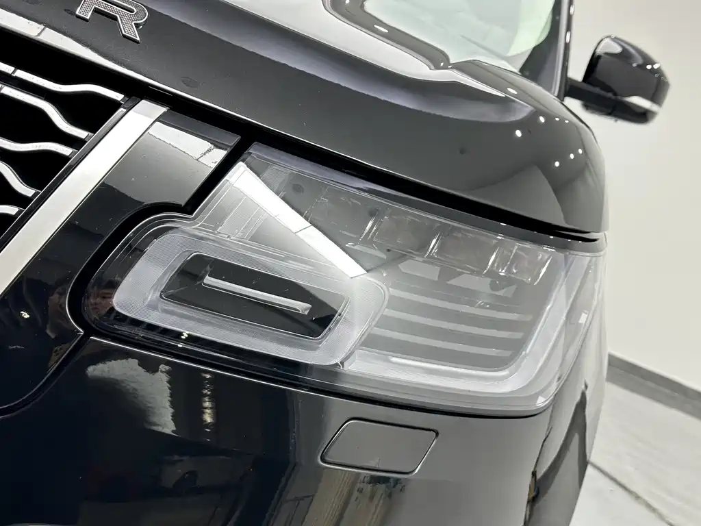 Land Rover Range Rover 2022 — фото 20