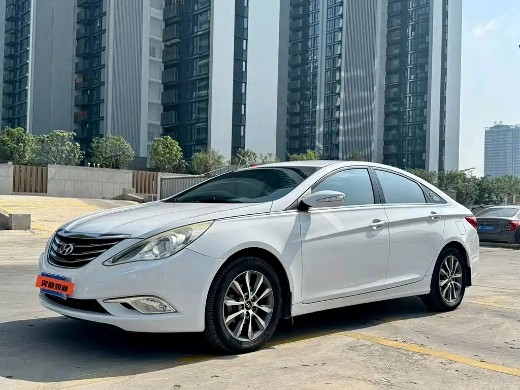 Hyundai Sonata 2013 — фото 3