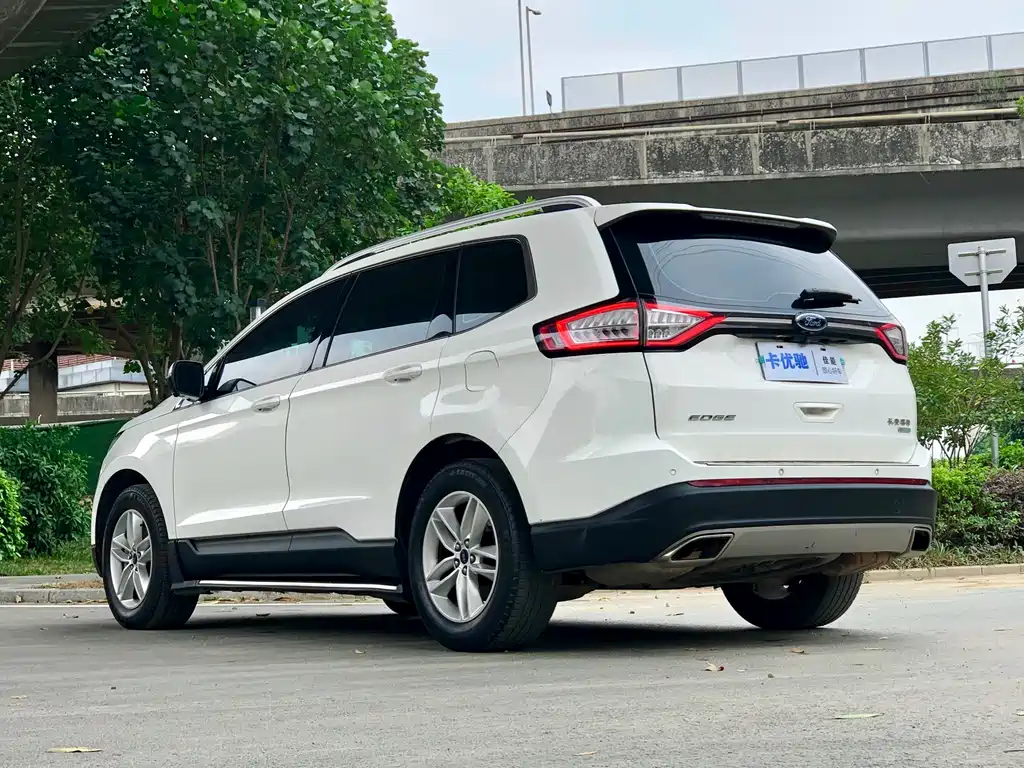 Ford Edge 2018 — фото 7