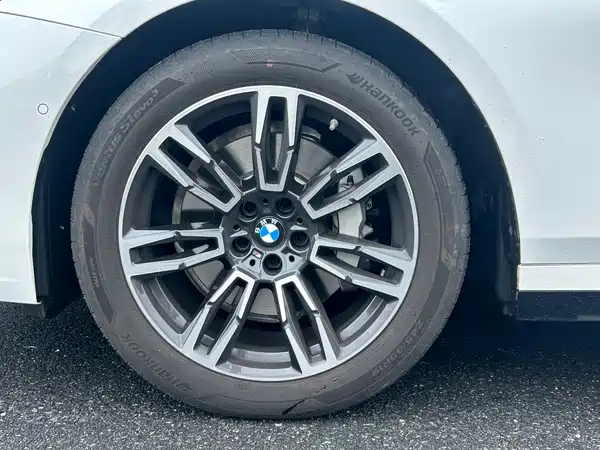 BMW 5 Series 2025
