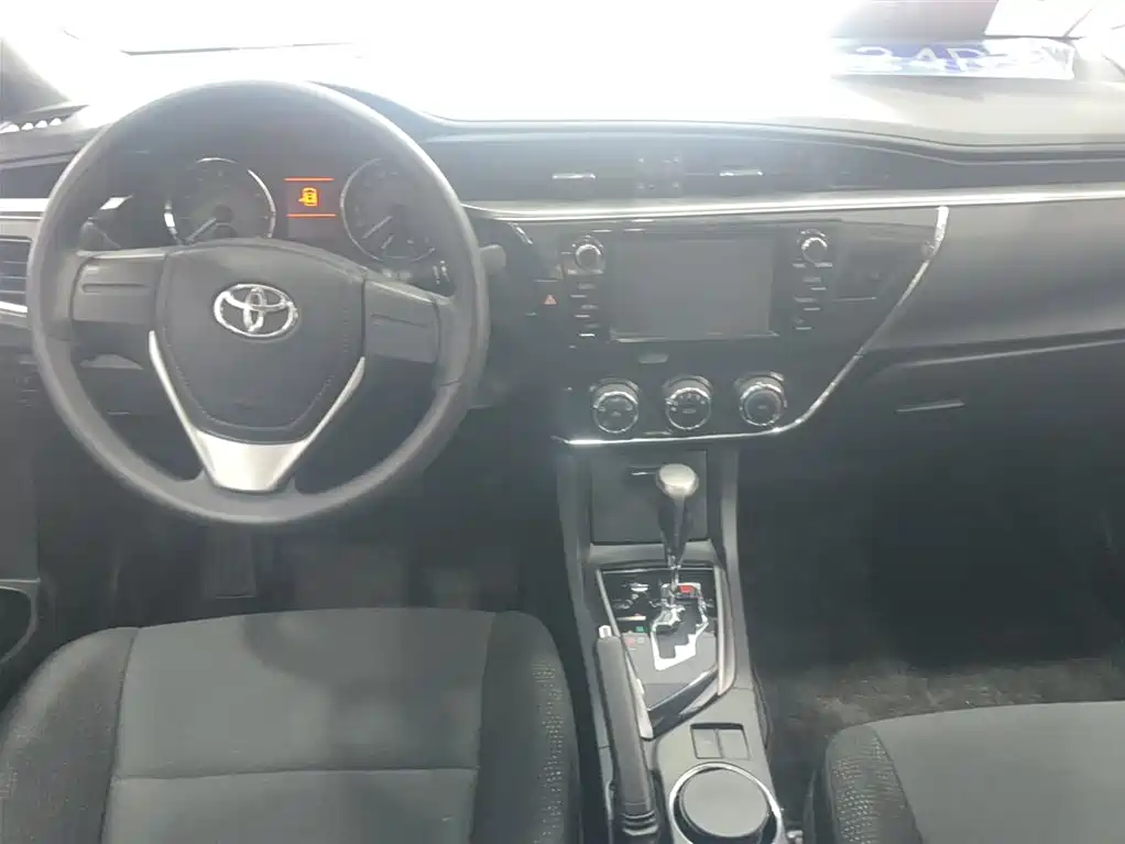 Toyota Corolla 2016 — фото 10