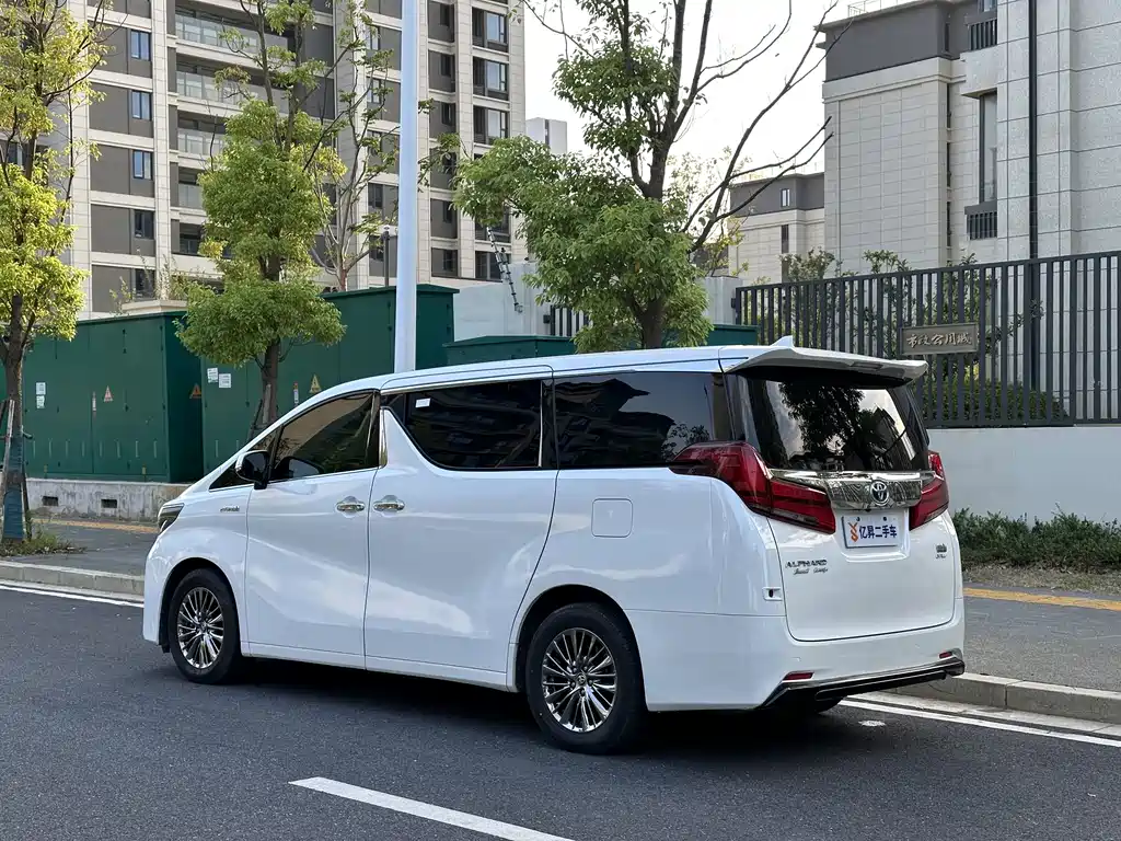 Toyota Alphard 2021 — фото 4