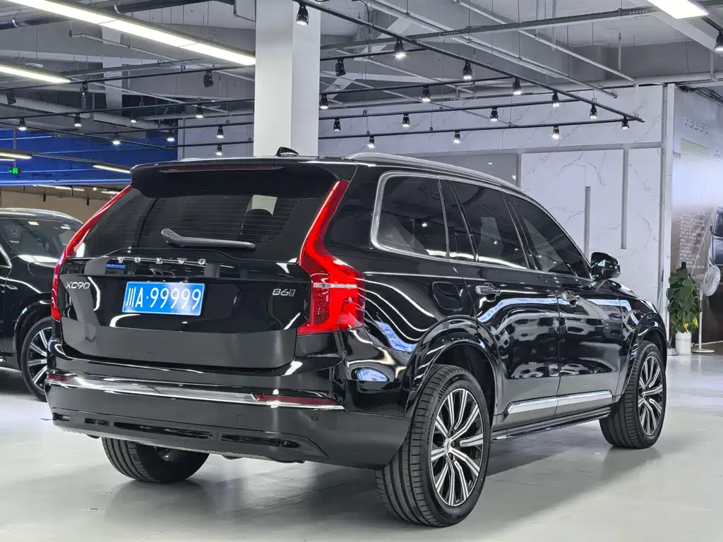 Volvo XC90 2023 — фото 11