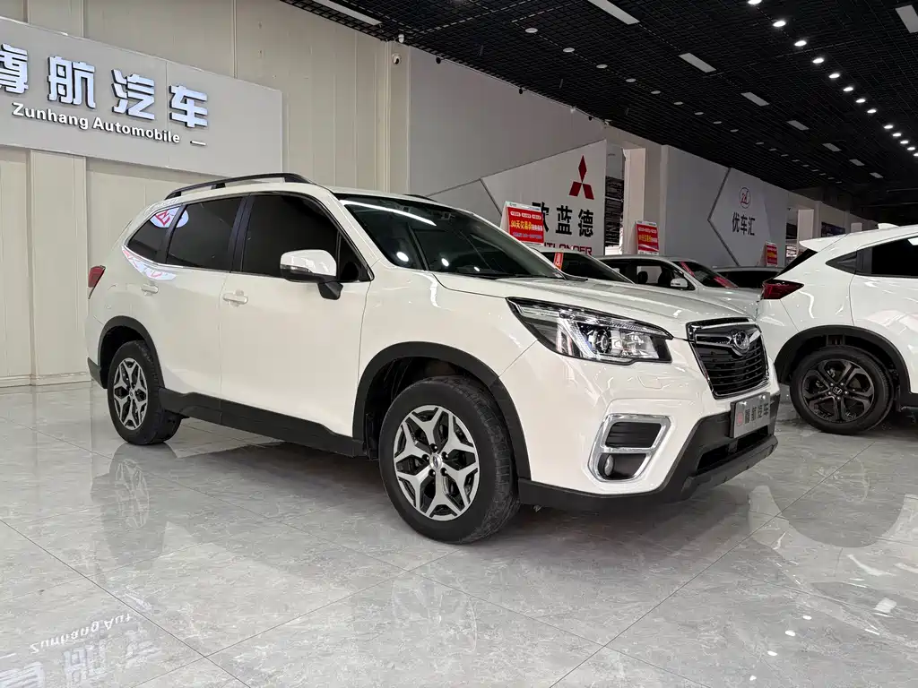Subaru Forester 2020 — фото 10