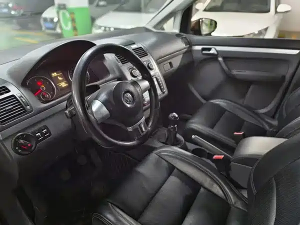 Volkswagen Touran 2014