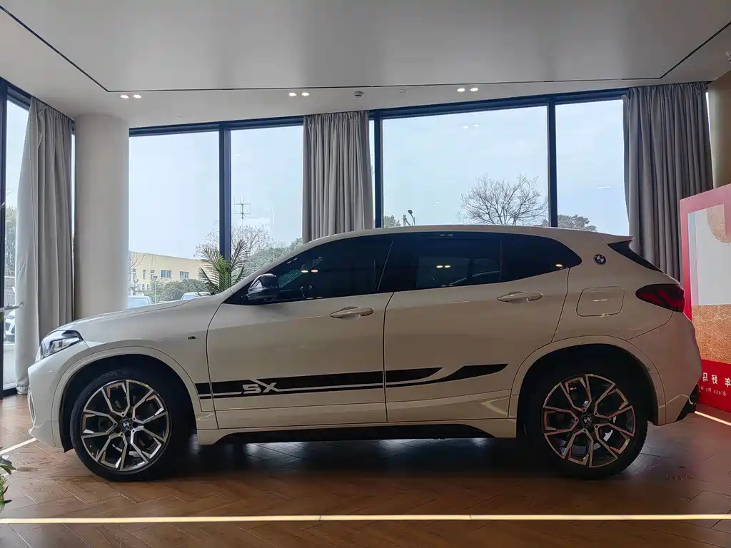 BMW X2 2022 — фото 11