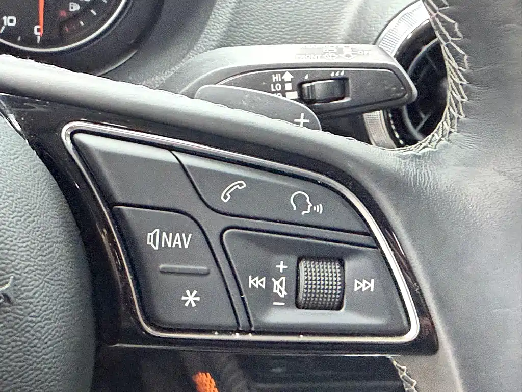 Audi Q2L 2023 — фото 13