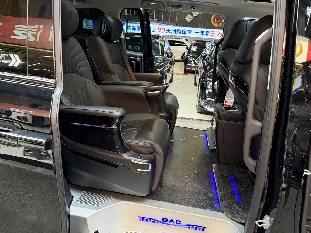 GAC Motor Trumpchi M8 2023 — фото 17