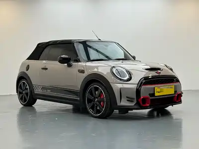 MINI MINI 2023