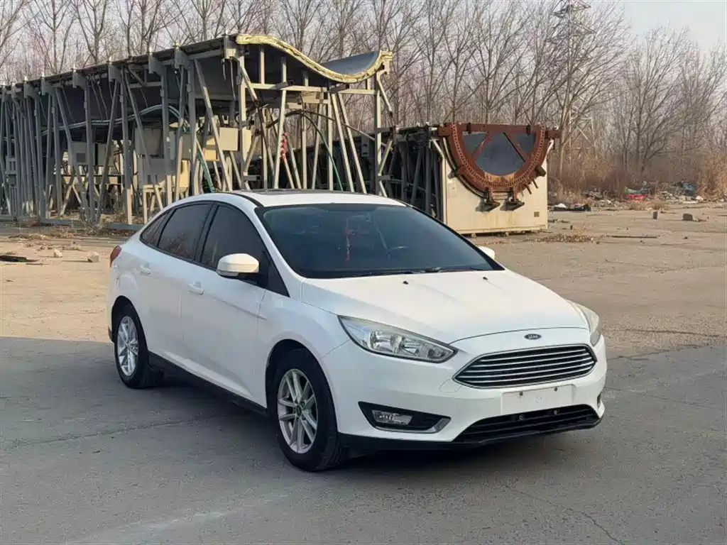 Ford Focus 2017 — фото 13