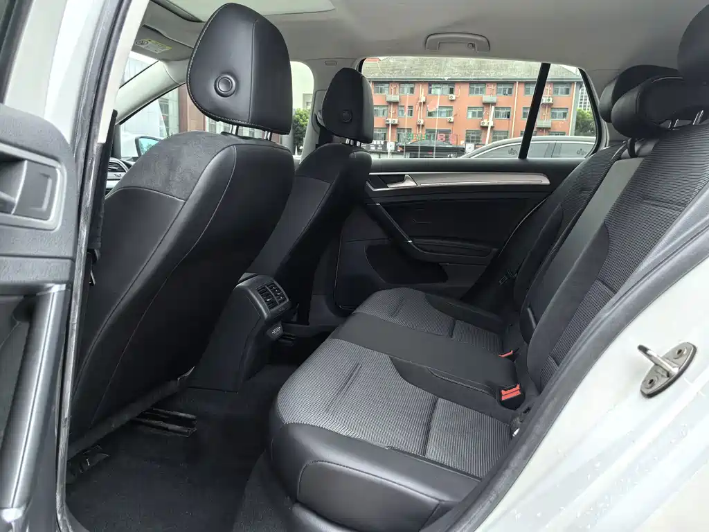 Volkswagen Golf 2020