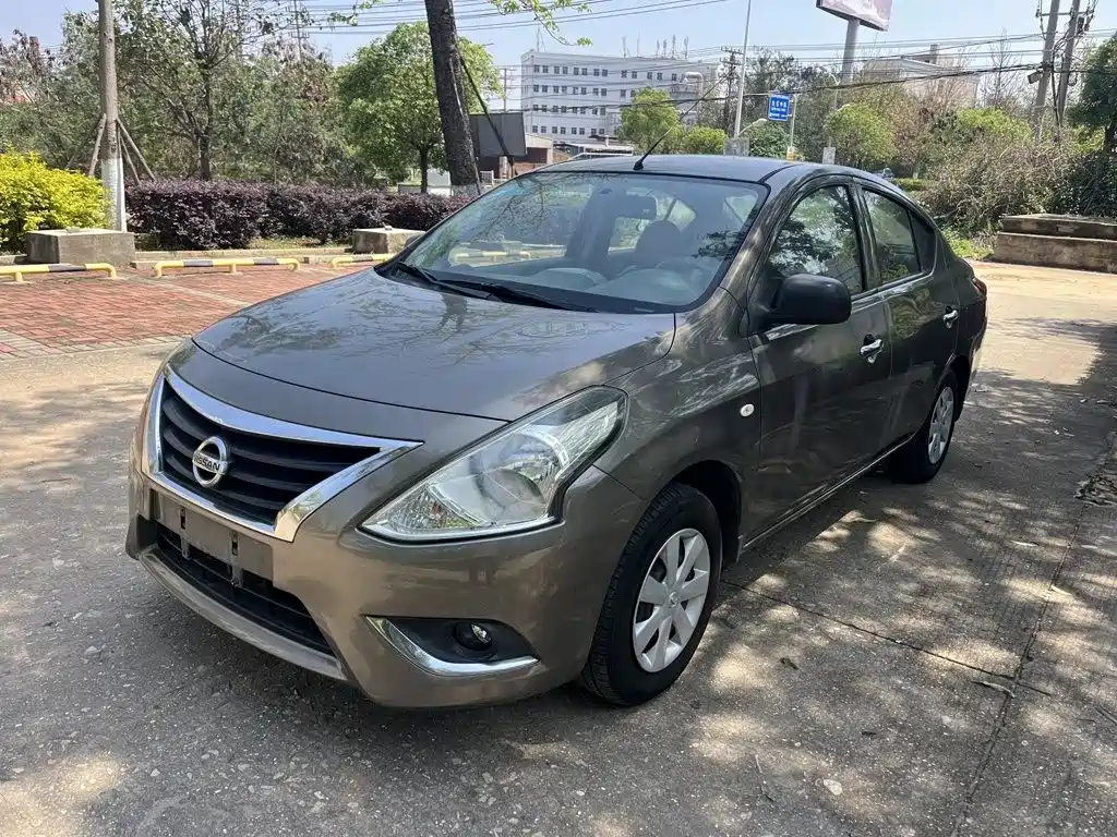 Nissan Sunny 2018 — фото 1