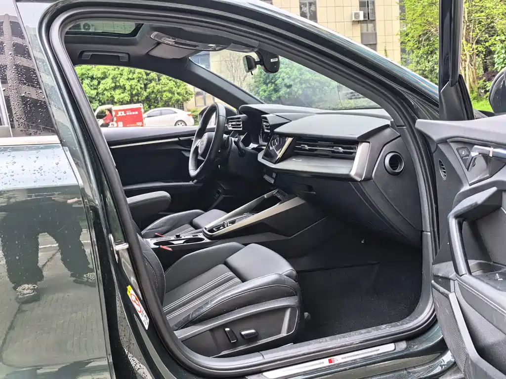 Audi A3 2021 — фото 20