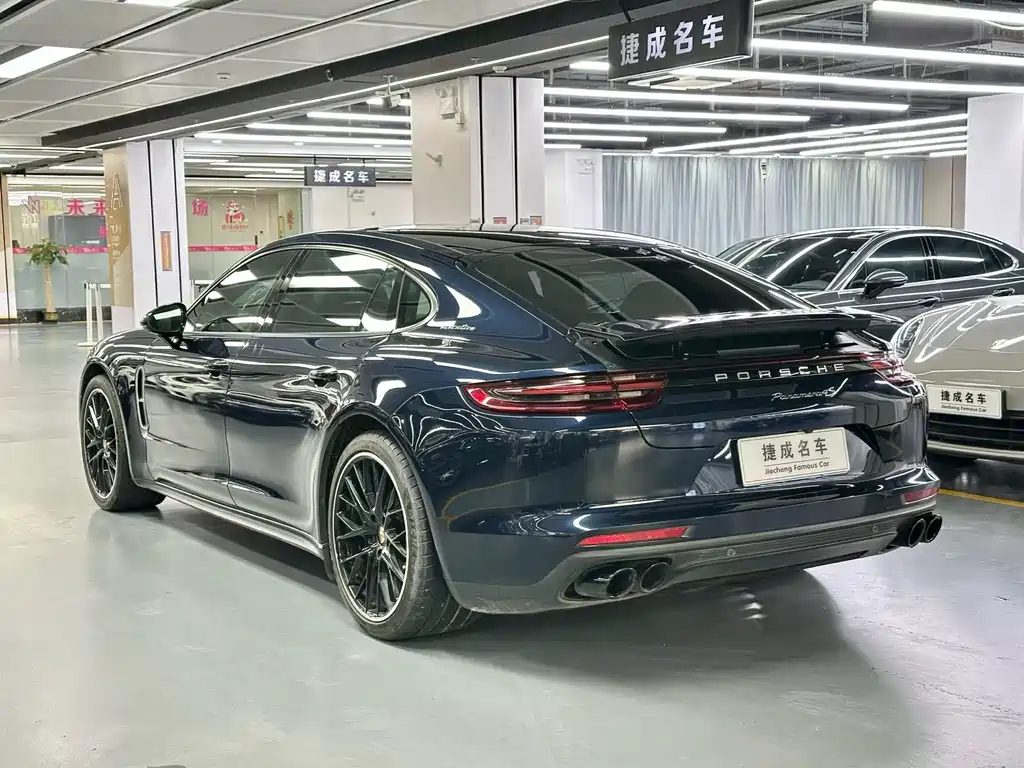 Porsche Panamera 2018 — фото 7