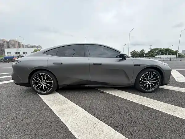 Geely Galaxy E8 2024