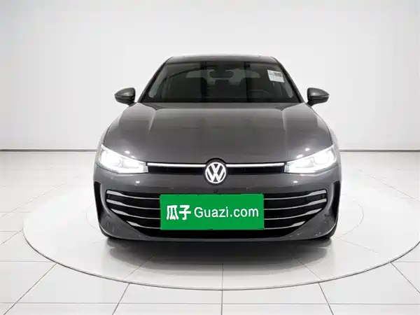 Volkswagen Passat 2025