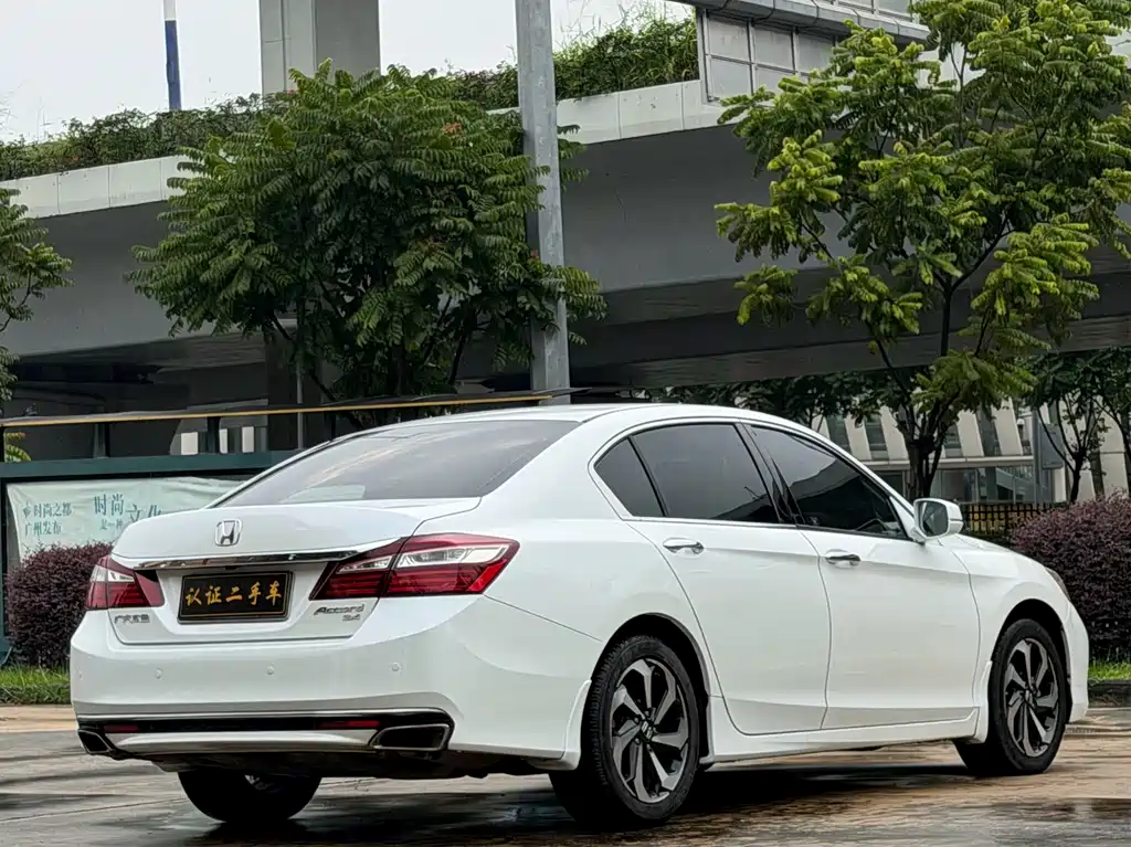 Honda Accord 2017 — фото 6