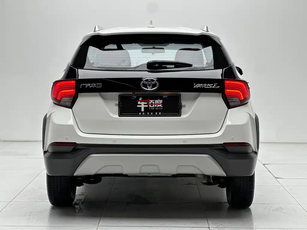 Toyota Yaris L 2020 — фото 5
