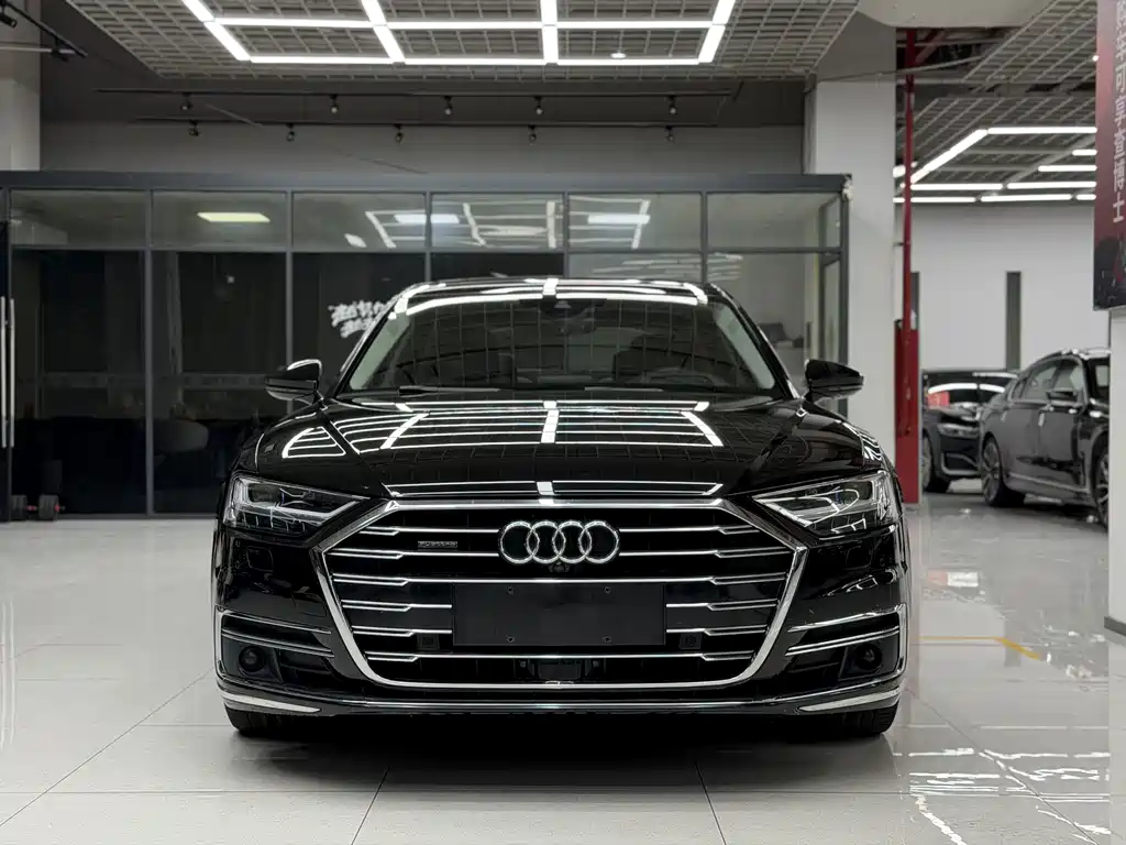 Audi A8 2019 — фото 2