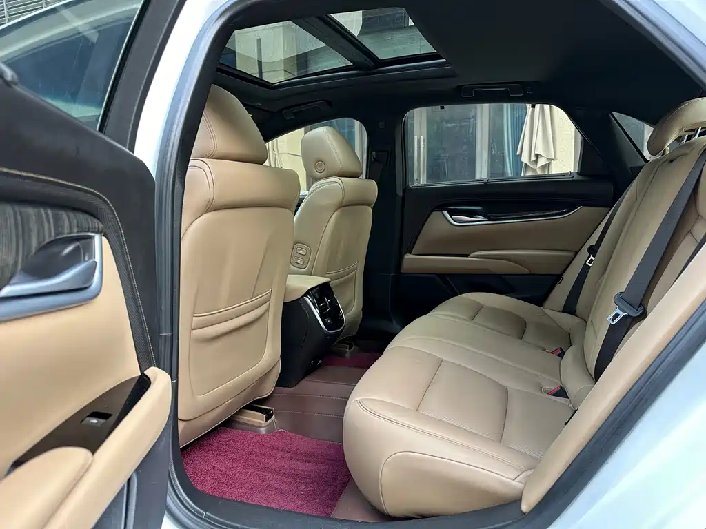 Cadillac XTS 2018 — фото 10