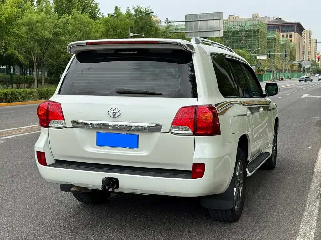Toyota Land Cruiser 2016 — фото 24