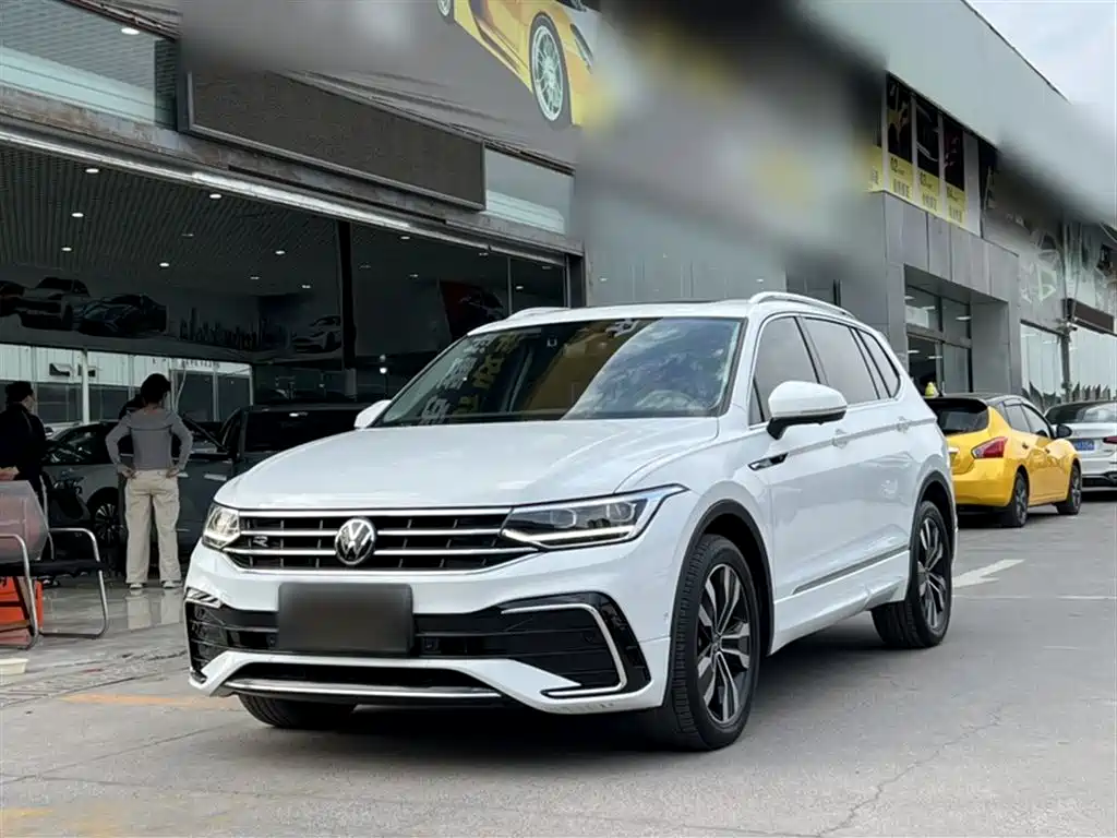 Volkswagen Tiguan L 2023 — фото 2