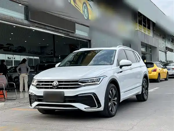 Volkswagen Tiguan L 2023