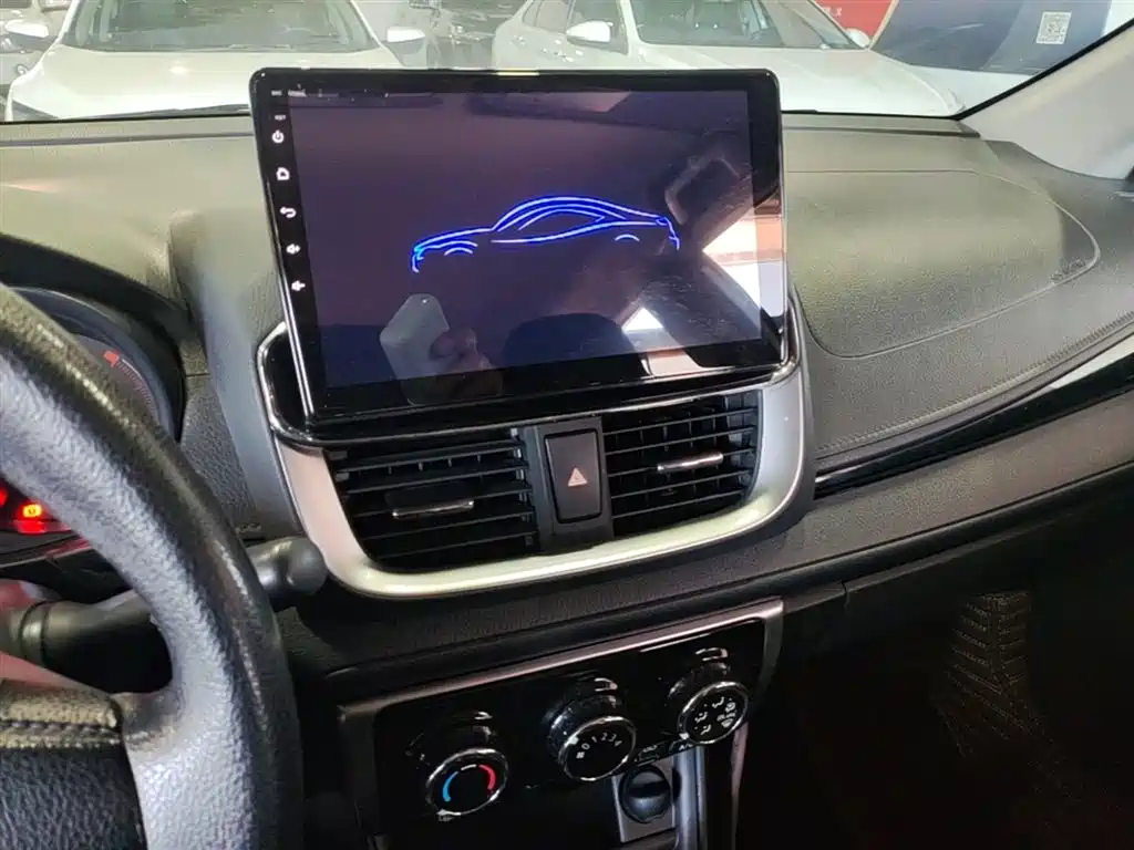 Toyota Yaris L 2021 — фото 13