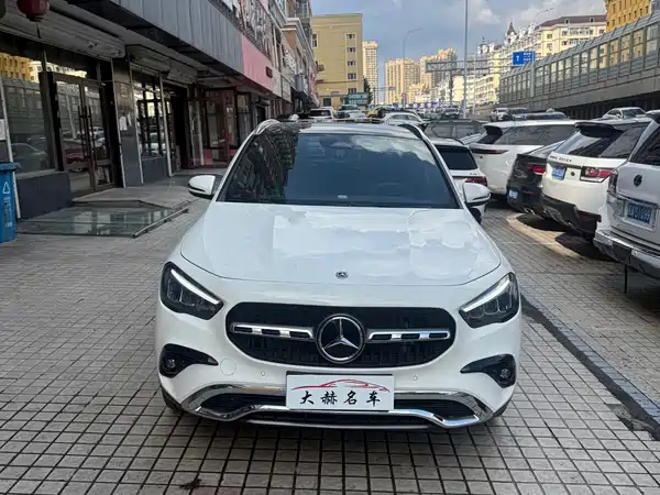 Mercedes-Benz GLA 2025