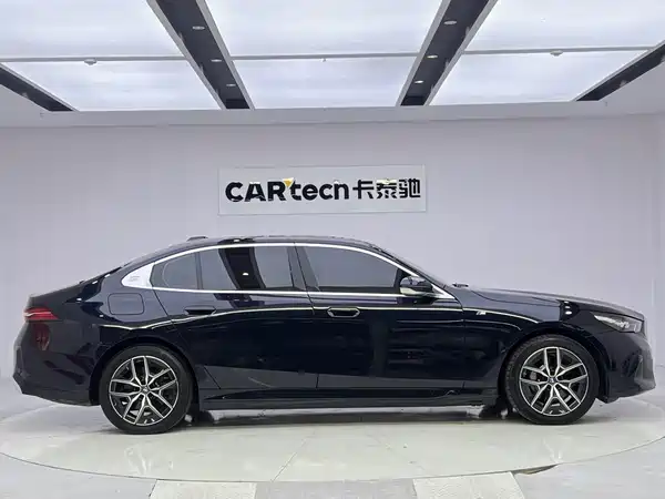 BMW i5 2024