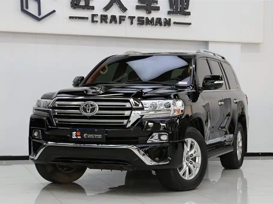 Toyota Land Cruiser 2017 — фото 2