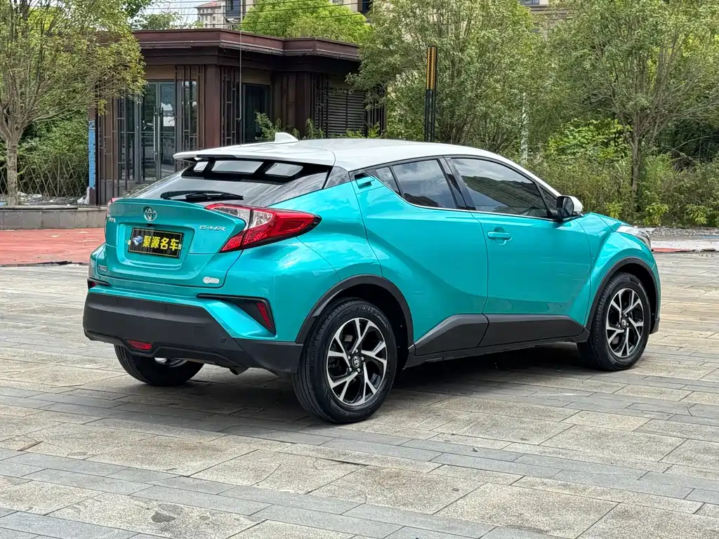 Toyota C-HR 2020 — фото 9