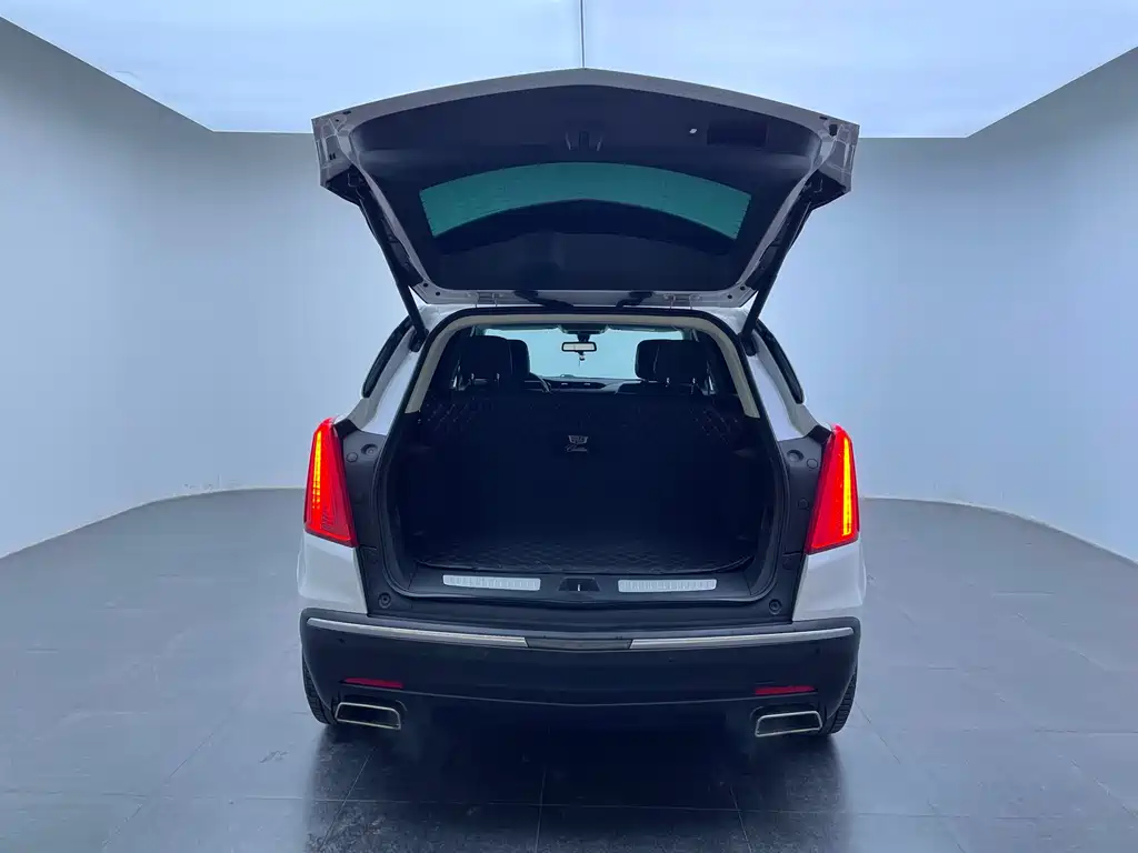 Cadillac XT5 2018 — фото 18