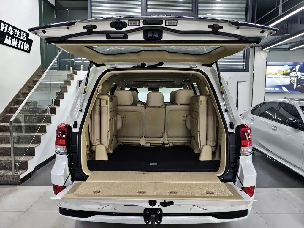 Toyota Land Cruiser 2017 — фото 13