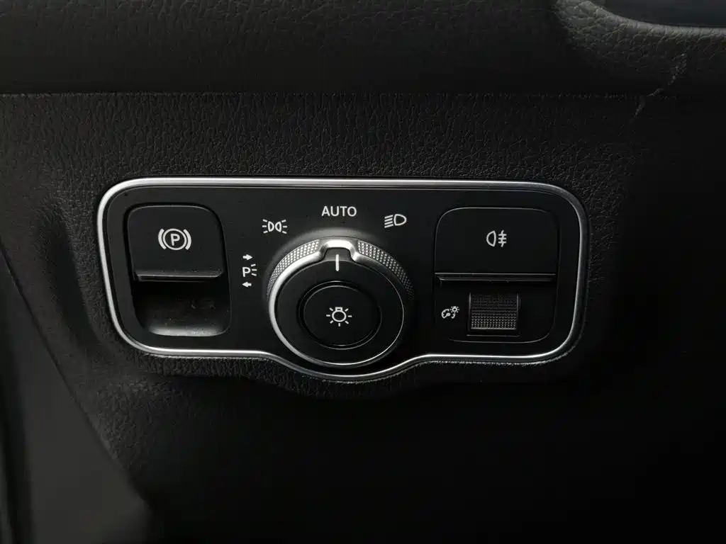 Mercedes-Benz GLB 2020 — фото 21